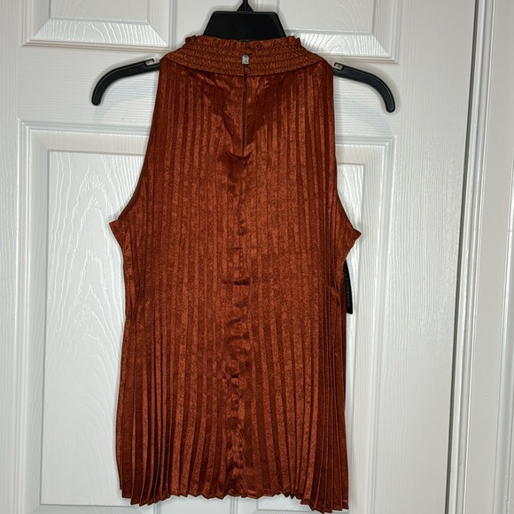 THML Sleeveless Blouse size Small - Picture 3 of 6